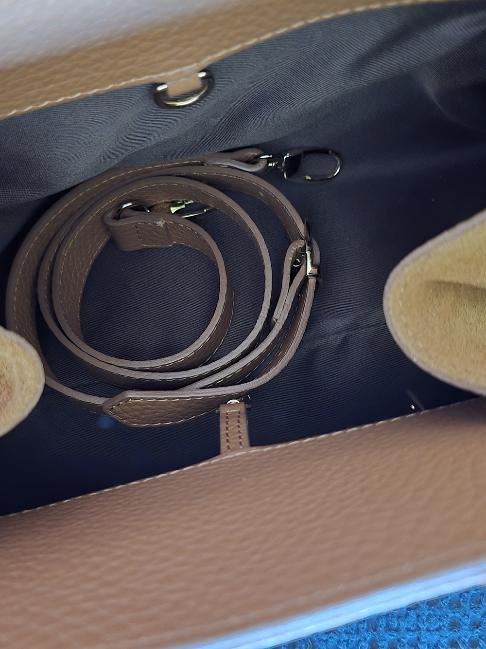 Leather Crossbody Shoulder Bag in Brown